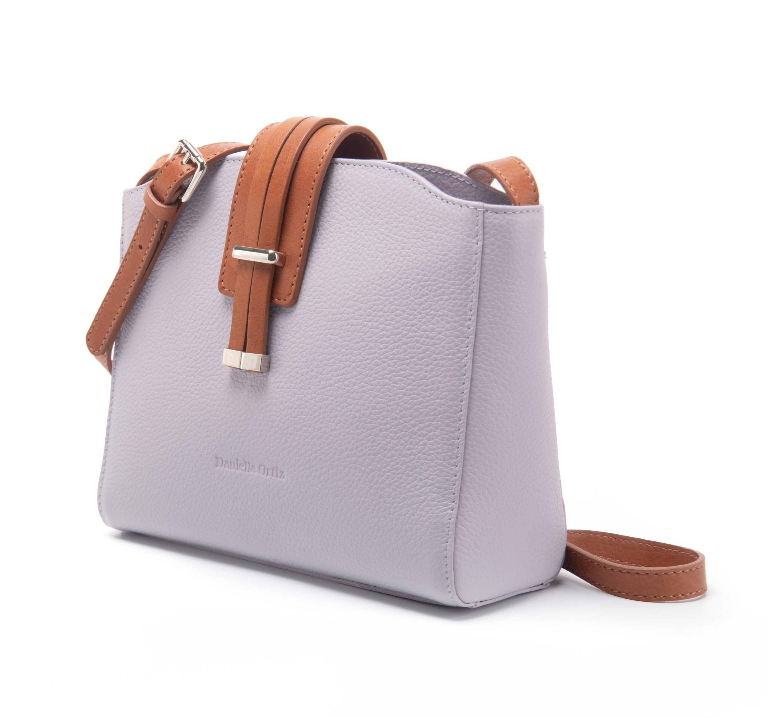 Susan Lilac – side- crossbody bag in pebbled leather, handcrafted in Argentina – Daniella Ortiz