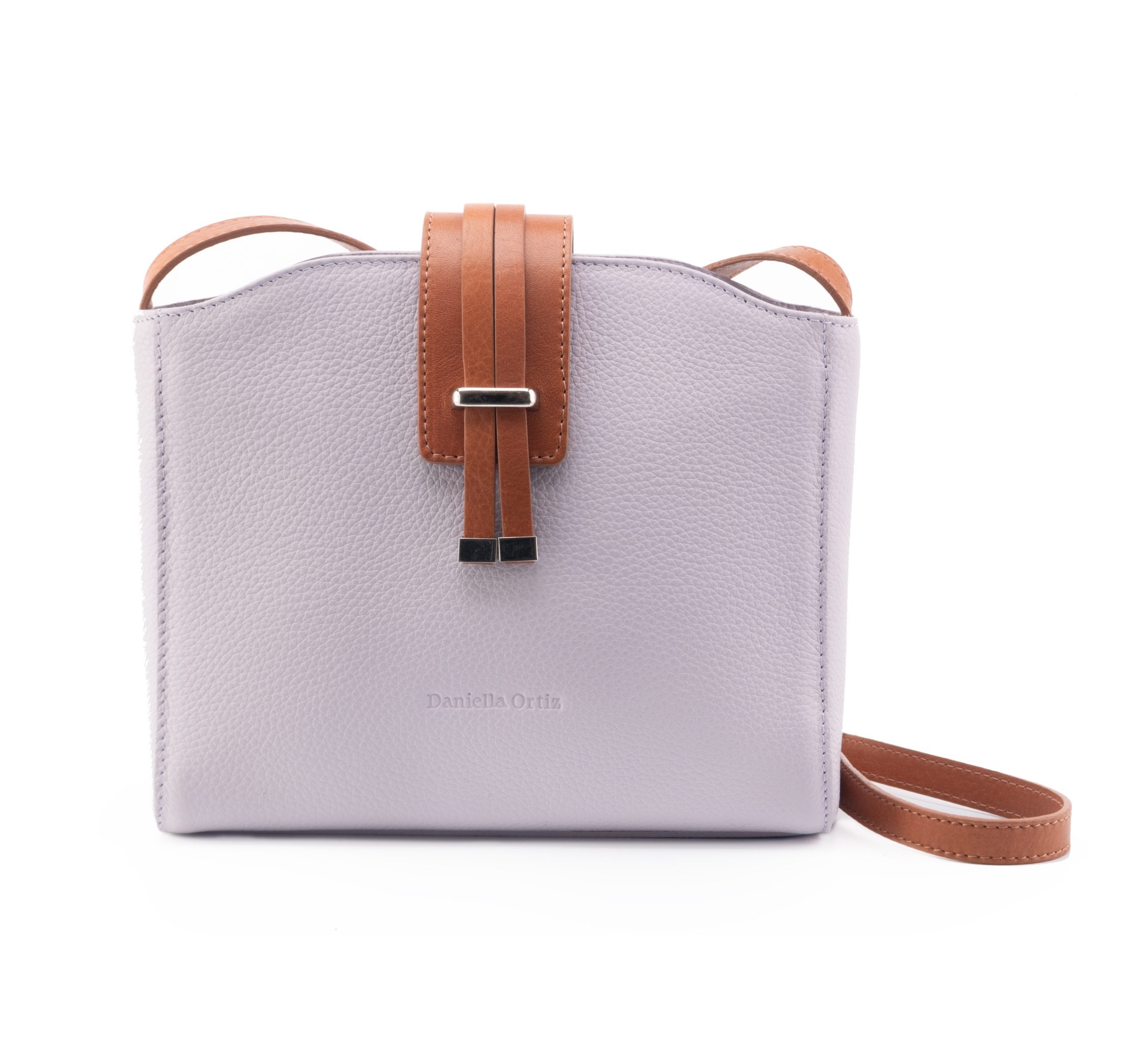 Susan Lilac – crossbody bag in pebbled leather, handcrafted in Argentina – Daniella Ortiz